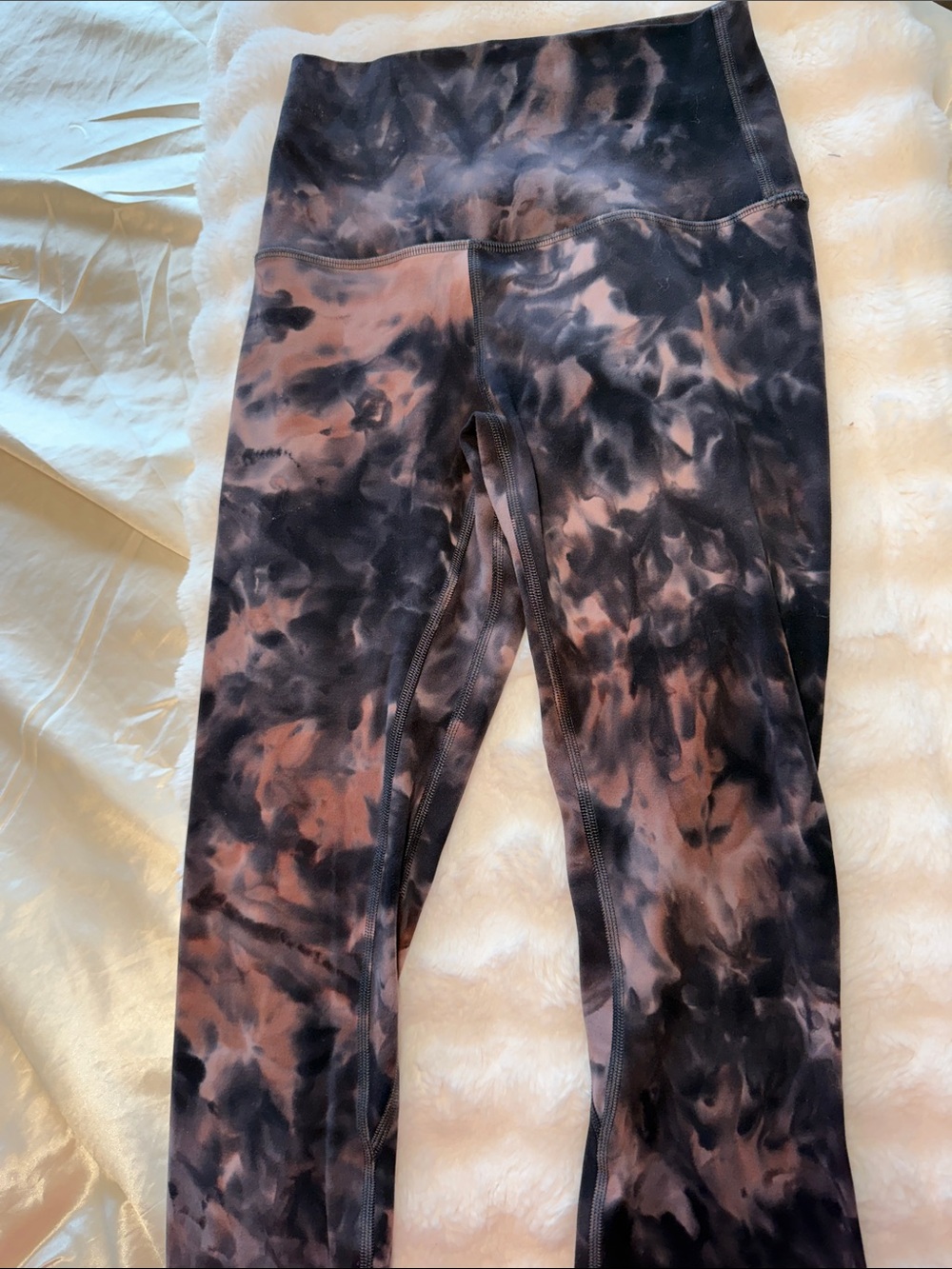 Lululemon Pink & Black Tie-Dye Leggings size 2 - Picture 2 of 2